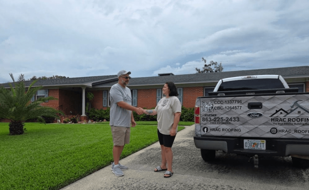 Roofing contractor in Lakeland